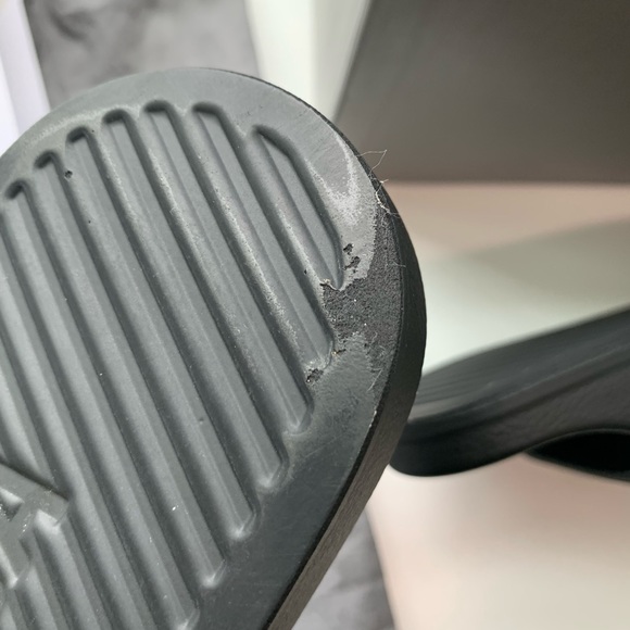 Balenciaga slides size 8 preowned worn twice hurt my feet - Picture 5 of 6